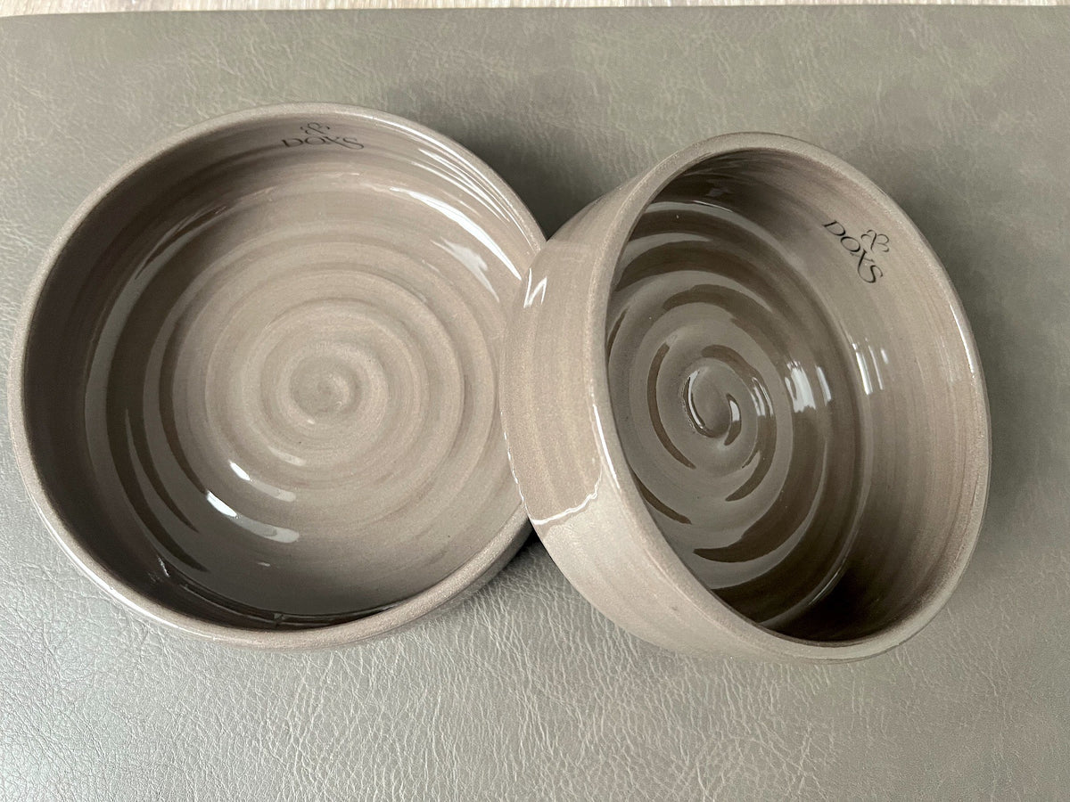 The DOXS Bowl in taupe, 17 and 14 cm